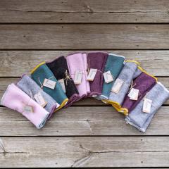 Mitaines chaudes femme en laine bouillie rose et velours de coton • Accessoire d’hiver éthique et fait main • Cadeau artisanal / Warme dameswanten in roze gekookte wol en katoenen velours • Handgemaakt winters accessoire • Origineel cadeau / Warm pink boiled wool mittens with velvet lining • Handmade ethical gift for winter