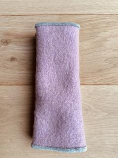 Photo de l'article Mitaines en laine bouillie rose – Doublure velours gris, confort et style hivernal