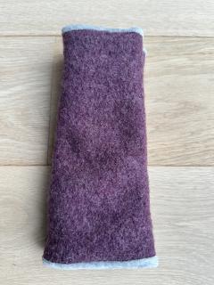 Photo de l'article Mitaines en laine bouillie aubergine – Doublure en velours gris, élégance et chaleur faites main