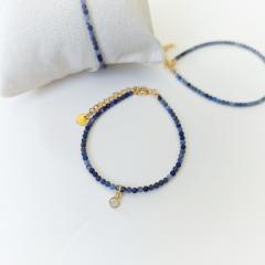 Bracelet perle fine en sodalite – bijou zen à offrir avec intention / Fijn sodaliet armbandje – spiritueel cadeau met betekenis / Delicate sodalite bracelet – mindful handmade gift