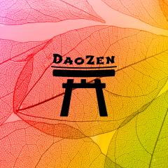 Logo DaoZen, symbole d’équilibre entre nature, design et bien-être. Une marque belge artisanale qui crée des bougies, fondants et diffuseurs durables à base de cires naturelles. Découvrez l’univers DaoZen sur wimzzi.com. / Logo van DaoZen – Belgische ambacht voor natuurlijke geurkaarsen en eco-design. Ontdek het op wimzzi.com. / DaoZen logo — Belgian artisanal brand blending design, nature, and mindfulness. Discover more on wimzzi.com.
