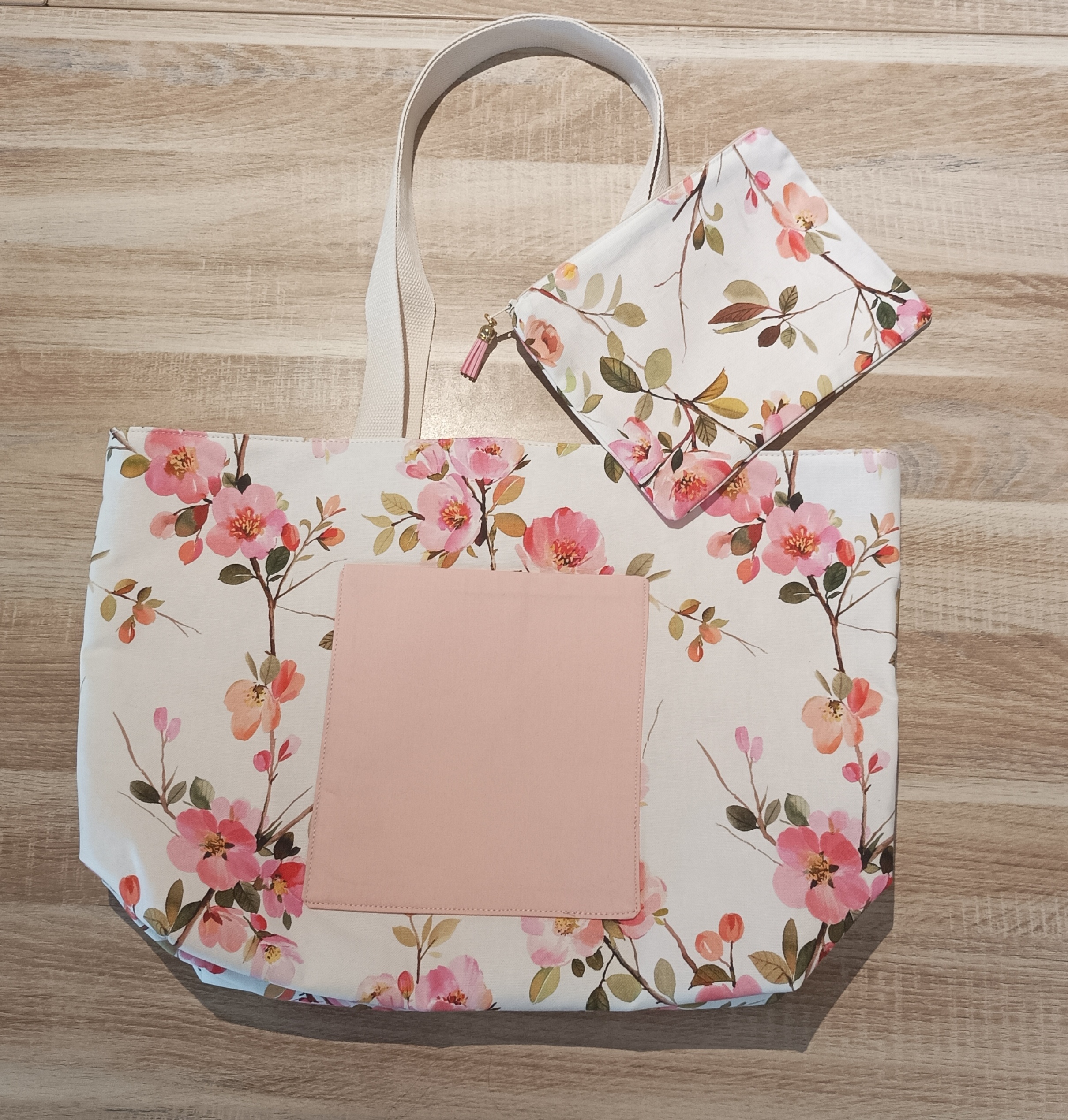 Cabas + trousse assortie – imprimé fleuri d’inspiration japonaise / Tas en etui met bloemenprint – Japans geïnspireerd / Floral bag & pouch set – Japanese-style design, handmade