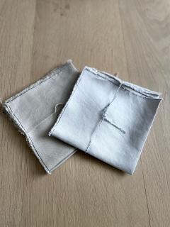 Mouchoirs en lin (lot de 2) faits main – Tissu naturel lavable, alternative zéro déchet élégante / Handgemaakte linnen zakdoeken (set van 2) – Wasbare natuurlijke stof, elegante zero waste optie / Handmade linen handkerchiefs (set of 2) – Washable natural fabric, elegant zero waste choice "Bonheur d'interieur"