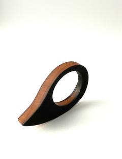 Rond de serviette en Yakisugi, finition goutte, artisanat unique made in Rhode-Saint-Genèse / Yakisugi servetring in druppelvorm, uniek ambacht uit Rhode-Saint-Genèse / Yakisugi napkin ring, drop shape, unique handmade from Rhode-Saint-Genese