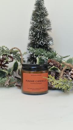 Bougie parfumée pomme cannelle, cire végétale, senteur hivernale chaleureuse / Geurkaars appel-kaneel, plantaardige was, warme wintergeur / Apple cinnamon scented candle, vegetable wax, warm winter scent