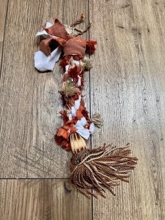 Jouet pour chat avec grelot et franges – Fait main, ludique et irrésistible / Speeltje voor kat met belletje en franjes – Handgemaakt en onweerstaanbaar / Cat toy with bell and fringes – Handmade, playful and irresistible
