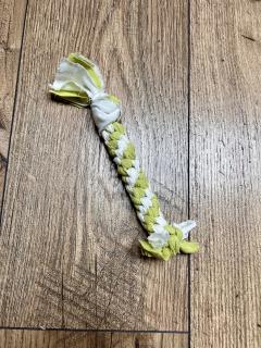 Jouet léger pour petit chien type Chihuahua ou Shih Tzu – corde artisanale lavable, parfaite pour mâchouiller et jouer / Licht speelgoed voor kleine hond zoals Chihuahua of Shih Tzu – handgemaakt wasbaar touw, ideaal om op te kauwen en te spelen / Light toy for small dog like Chihuahua or Shih Tzu – handmade washable rope, perfect for chewing and playing