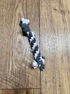 Corde noir, gris & blanc – jouet artisanal lavable pour petit chien joueur / Zwart, grijs & wit touw – handgemaakt wasbaar speeltje voor kleine speelse hond / Black, grey & white rope – handmade washable toy for playful small dog