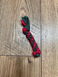Mini corde rouge & vert – jouet artisanal lavable pour chiot curieux / Mini rood & groen touw – handgemaakt wasbaar speeltje voor nieuwsgierige puppy / Mini red & green rope – handmade washable toy for curious puppy