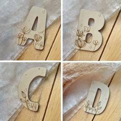 Lettres décoratives fleuries – Prénom bébé personnalisé, bois gravé, cadeau naissance unique / Decoratieve houten letters met bloemen – Gepersonaliseerde babynaam, uniek geboortegeschenk / Decorative floral wooden letters – Custom baby name, unique birth gift