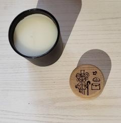 Photo de l'article Boîte à dents en bois pyrogravée – Motif petit gentleman