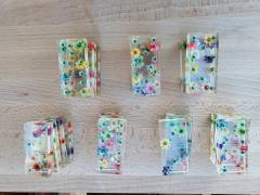 Photo de l'article Dominos artisanaux en résine – Inclusions de fleurs séchées – Fait main