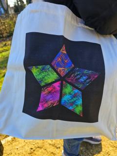 Tote bag 100% coton avec photo artistique motif étoile, création unique et originale, anses solides, idéal pour vos courses / 100% katoenen totebag met artistieke foto in sterpatroon, uniek en origineel ontwerp, stevige hengsels, ideaal voor je boodschappen / 100% cotton tote bag with artistic star photo design, unique and original creation, sturdy handles, perfect for shopping