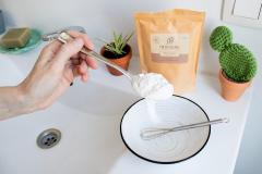 Masque visage Indigène Bruxelles – Soin naturel pour peau douce et éclatante, riche en actifs bienfaisants / Indigène Brussel Gezichtsmasker – Natuurlijke verzorging voor een zachte en stralende huid, rijk aan werkzame stoffen / Indigène Brussels Face Mask – Natural care for soft, radiant skin, rich in active ingredients