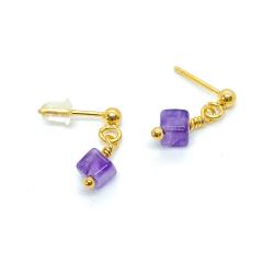 Photo de l'article Boucles d’oreilles Flo en vermeil et mini cube d’améthyste – Élégance colorée et pierre naturelle (40990400VE)