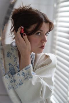 Peignoir artisanal en lin et coton belge – Confort naturel et chic écoresponsable / Handgemaakte kamerjas van Belgisch linnen en katoen – Natuurlijk comfort, stijlvolle eco keuze / Handmade linen and Belgian cotton robe – Natural comfort, chic eco-friendly style