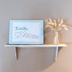 Cadre personnalisé “La vie est belle en famille” Coffre aux Étoiles – Décoration unique, cadeau pour célébrer l’amour familial / Gepersonaliseerde lijst “Het leven is mooi in familie” Coffre aux Étoiles – Unieke decoratie, geschenk om familie liefde te vieren / Personalised frame “Life is beautiful with family” Coffre aux Étoiles – Unique decoration, gift to celebrate family love