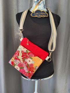 Sac carré en tissu japonais rouge & coton, bandoulière dorée/argentée, pièce artisanale / Vierkante tas in rood Japans katoen, gouden/zilveren band, uniek handgemaakt stuk / Square Japanese red fabric bag, cotton with gold/silver strap, unique handmade piece