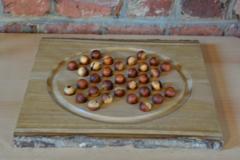 Jeu de solitaire artisanal en bois de châtaignier et if – jeu de stratégie élégant et naturel / Ambachtelijk solitairspel in kastanje- en taxushout – stijlvol en natuurlijk denkspel / Handmade solitaire board in chestnut and yew wood – elegant and natural strategy game