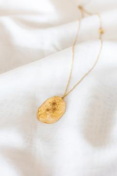 Collier "Fairy Tale" monnaie du pape – bijou végétal raffiné à offrir ou s’offrir / Halsketting “Fairy Tale” – sierlijk plantjuweel, om te geven of te dragen / “Fairy Tale” honesty necklace – delicate botanical jewel, gift to give or keep Création locale à offrir / Lokaal handwerk om te geven / Local creation to offer