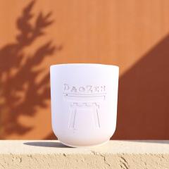 Bougie artisanale Daozen Torii monoï – petite bougie parfum solaire fleur de tiaré – été en pot / Ambachtelijke kaars Daozen Torii monoï – kleine kaars zonnige geur tiare bloem – zomer in pot / Daozen Torii artisanal candle monoi – small candle solar tiare flower scent – summer in jar