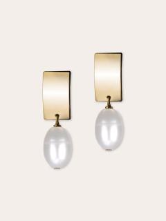 Boucles d’oreilles en or 24K et perle de culture, mariage d’élégance classique et modernité. / Oorbellen in 24K goud en cultivéparel, klassieke elegantie ontmoet moderne stijl. / 24K gold and cultured pearl earrings, classic elegance meets modern style.