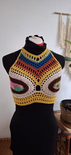 Top dos nu crocheté à la main – pièce unique bohème / Handmade crochet backless top – unique bohemian piece / Handgehaakte rugloze top – unieke boho creatie