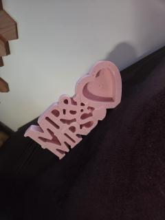 Décoration artisanale "Mr & Mrs" en jesmonite – idée cadeau mariage / Handmade "Mr & Mrs" jesmonite decor – wedding gift idea / Handgemaakte "Mr & Mrs" decoratie in jesmonite – huwelijksgeschenk idee