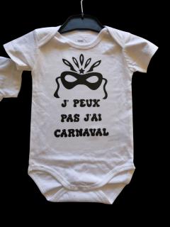 Body bébé illustré – création artisanale pleine de tendresse / Illustrated baby bodysuit – handmade creation full of sweetness / Geïllustreerd babyrompertje – handgemaakte creatie vol tederheid