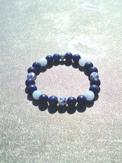 Bracelet Kyoto en pierres naturelles – élégance minimaliste artisanale / Kyoto bracelet with natural stones – minimalist handmade elegance / Kyoto armband met natuurstenen – minimalistische handgemaakte elegantie