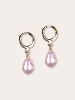 Boucles Sublimo rose signées Faberhaus en nacre de cristal autrichien et acier inoxydable doré, touche romantique et élégante, idée cadeau idéale à offrir / Faberhaus Sublimo roze oorbellen in Oostenrijkse kristalparel en roestvrij staal goud, romantische en elegante toets, ideaal als cadeautip / Faberhaus Sublimo pink earrings in Austrian crystal pearl and gold stainless steel, romantic and elegant touch, perfect gift idea to offer