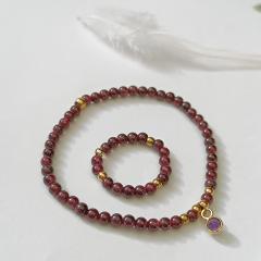 Photo de l'article Bague Grenat Rouge sur élastique – Pierre semi-précieuse personnalisable, faite main