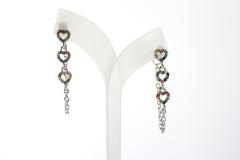 Boucles d’oreilles chaîne argentée – cœur multicolore éclatant en acier inoxydable / Oorbellen met zilverkleurige ketting – schitterend veelkleurig hart in roestvrij staal / Silver chain earrings – vibrant multicolor heart in stainless steel