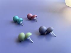 Boucles d’oreilles artisanales en béton coloré – plusieurs couleurs / Handmade colored concrete earrings – multicolor / Handgemaakte gekleurde betonnen oorbellen