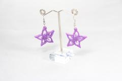 Boucles d'oreilles argentées carambole mauve – touche originale / Zilveren oorbellen met paarse stervrucht – originele toets / Silver earrings with mauve starfruit shape – original touch
