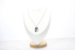 Collier argenté pendentif hibou – bijou original et artisanal / Silver necklace with owl pendant – original handmade jewelry / Zilveren ketting met uilenhanger – origineel handgemaakt juweel
