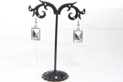 Boucles rectangles argentés facettés – effet miroir brillant / Zilveren rechthoekige oorbellen met facetten – spiegelglans / Faceted silver rectangle earrings – mirror effect and light-catching