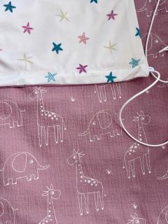 Photo de l'article Pare-soleil poussette UV50 – girafes sur fond vieux rose