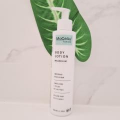 Lotion corps magnésium MaGéAu Naturel – texture légère, absorption rapide, soin naturel pour une peau souple et lumineuse / Magnesium body lotion MaGéAu Naturel – lichte textuur, snelle opname, natuurlijke verzorging voor soepele en stralende huid / MaGéAu Naturel magnesium body lotion – light texture, quick absorption, natural care for soft radiant skin