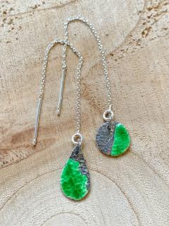 Paire de boucles végétales réglables – bijou artisanal, idée cadeau nature / Groene verstelbare oorbellen – artisanaal gemaakt, topcadeau voor natuurliefhebbers / Adjustable green leaf-inspired earrings – artisan crafted, ideal nature lover gift