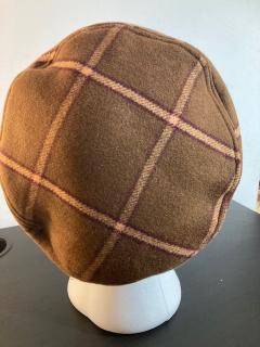 Béret Sherlock à carreaux marron – accessoire fait main au style british raffiné / Bruin geruite Sherlock baret – met de hand gemaakt, Britse elegantie / Brown plaid Sherlock beret – handmade accessory with refined British flair