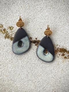 Boucles Triangle Honey dew en porcelaine – design artisanal chic à offrir / Driehoekige porseleinen oorbellen Honey dew – stijlvol handgemaakt cadeau / Honey dew triangle earrings in porcelain – chic handmade gift idea