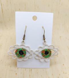 Photo de l'article Vert/Marron – Boucles d’oreilles œil en dentelle faite main