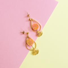 Boucles pendantes orange & or – légères, recyclées, cadeau original / Oorbellen oranje & goud – licht & duurzaam cadeau / Orange and gold recycled earrings – lightweight original gift idea