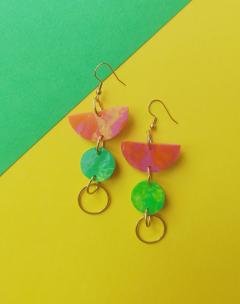 Photo de l'article Boucles d'oreilles - énergie du multicolore - plastique recyclé
