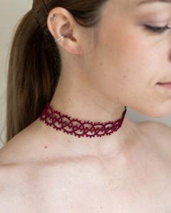 Photo de l'article Rouge Dahlia noir (M) – Collier ras-de-cou en dentelle Frivolité