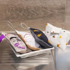 Photo de l'article Lavette rose à pois (ruban gauche) lavable