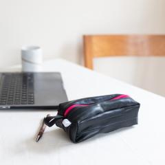 Trousse à tirette rose – création belge écoresponsable à offrir / Roze ritsetui – lokaal en handgemaakt geschenkidee / Pink zip pencil case – handmade eco-friendly gift idea from Belgium