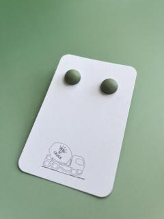 Photo de l'article Boucles d’oreilles béton vert – légères, pigment naturel, fait main