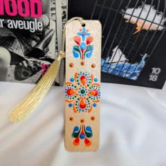 Photo de l'article Marque-page (signet) en bois avec "flochette" de couleur assortie - peint à la main en Dot Art